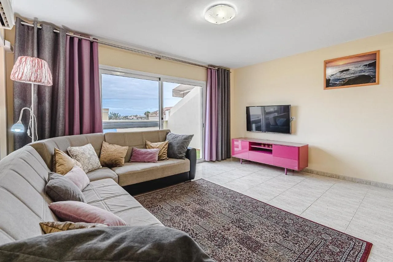 Red Large Family Apartment, Three Floors, 10 Guests Costa Adeje