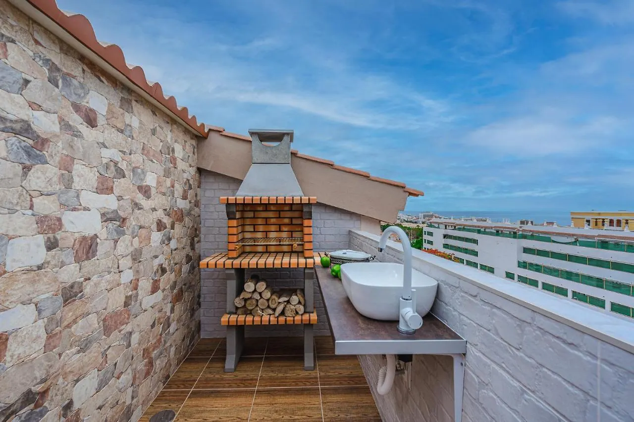 Red Large Family Apartment, Three Floors, 10 Guests Costa Adeje  Apartment Costa Adeje (Tenerife)