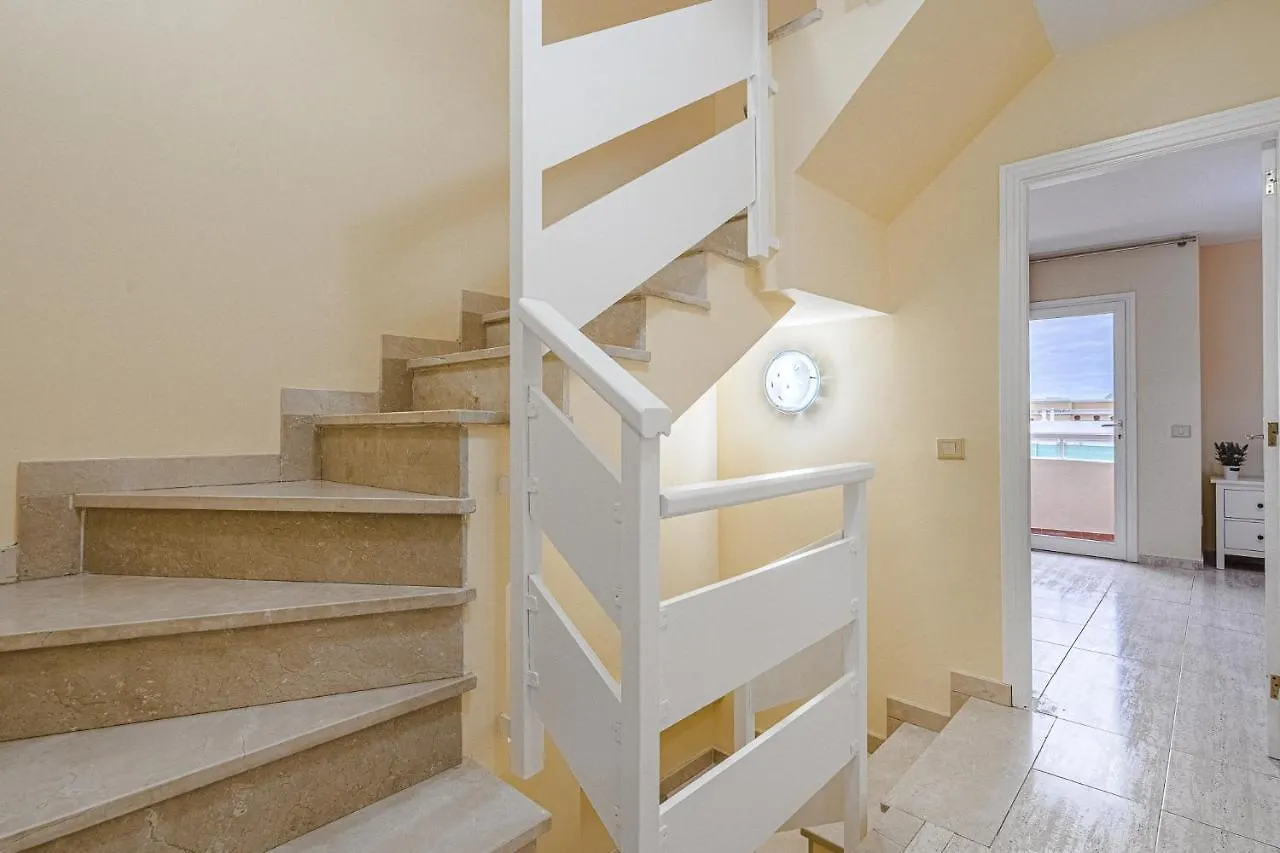 Red Large Family Apartment, Three Floors, 10 Guests Costa Adeje  Costa Adeje (Tenerife)