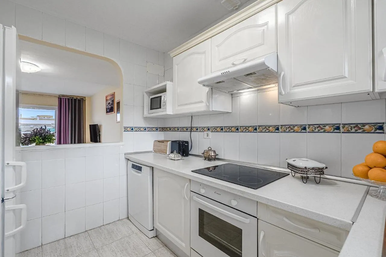 Red Large Family Apartment, Three Floors, 10 Guests Costa Adeje  Apartment Costa Adeje (Tenerife)