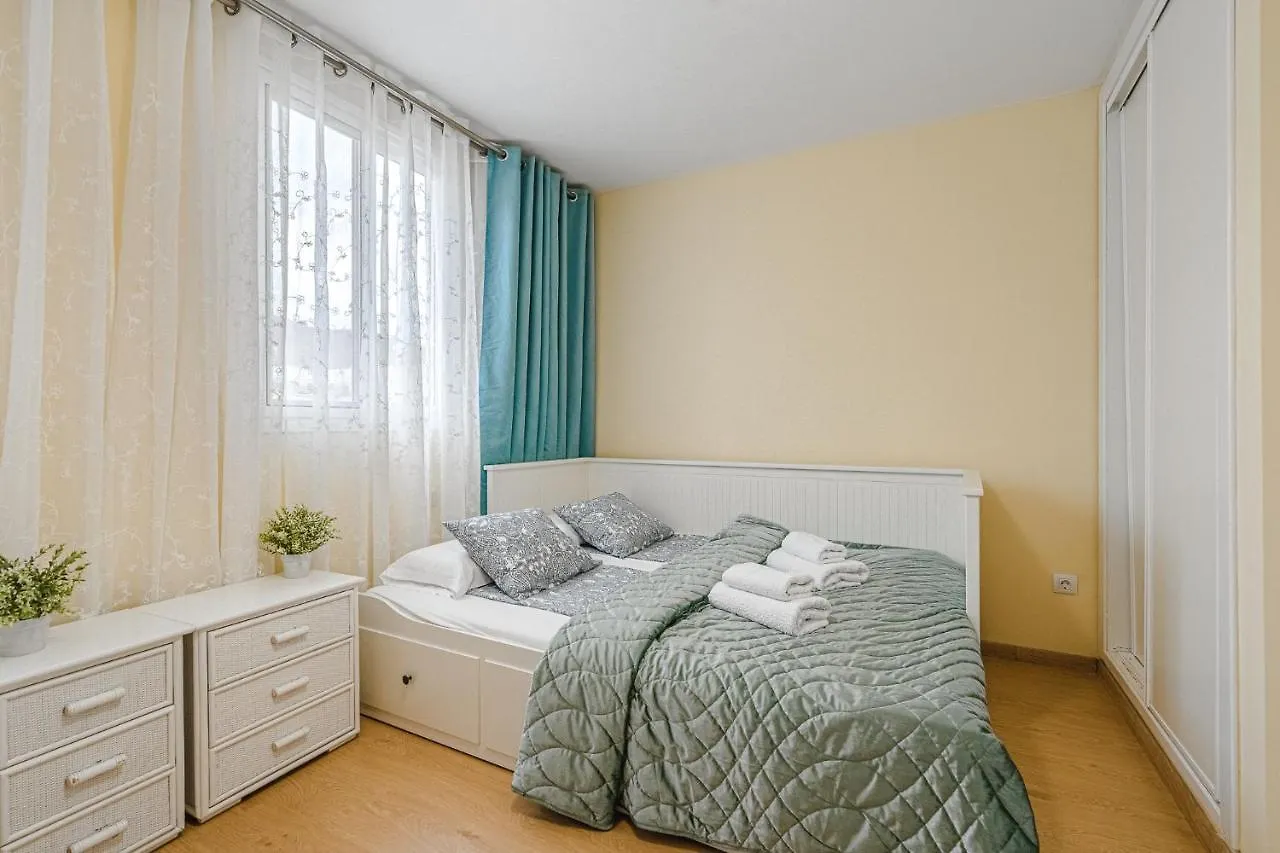 Red Large Family Apartment, Three Floors, 10 Guests Costa Adeje  Apartment