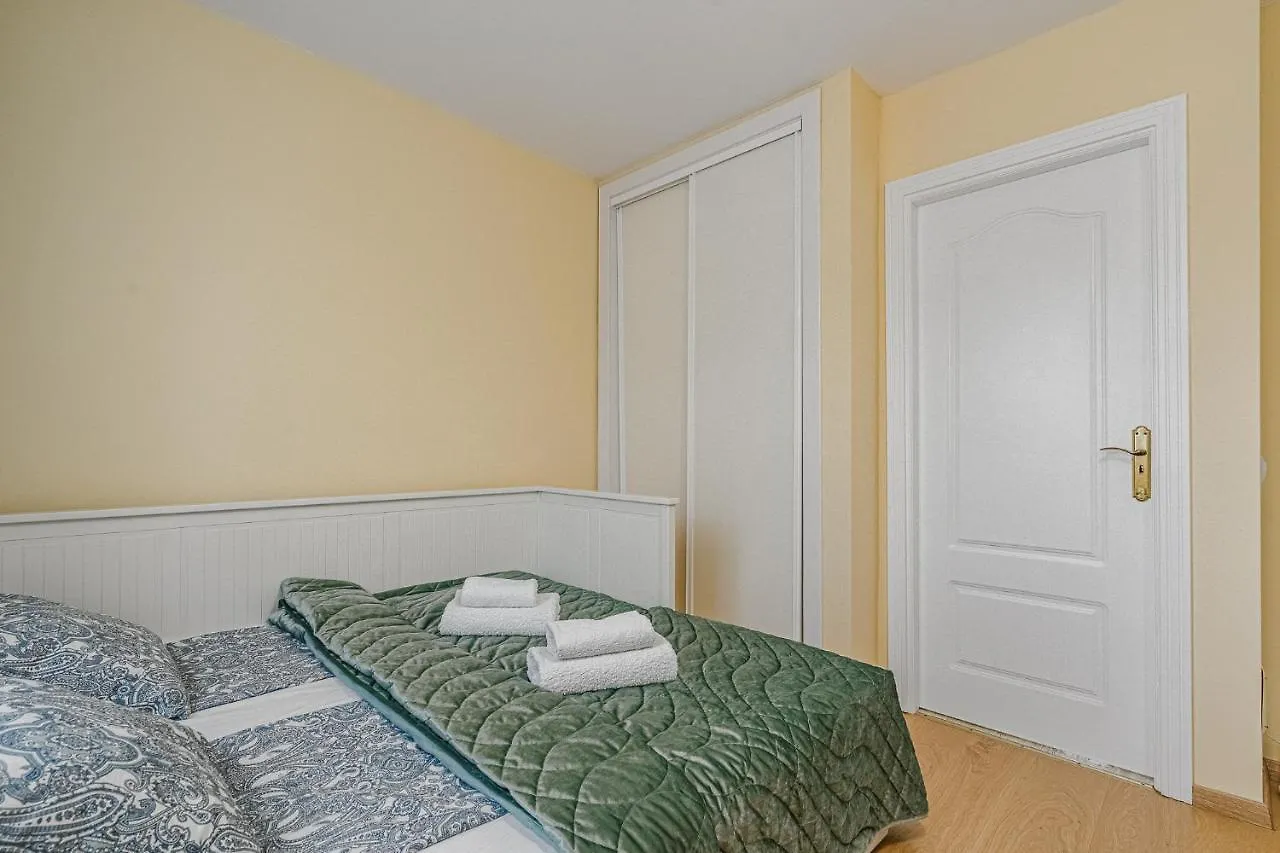 Red Large Family Apartment, Three Floors, 10 Guests Costa Adeje  0*, Costa Adeje (Tenerife)